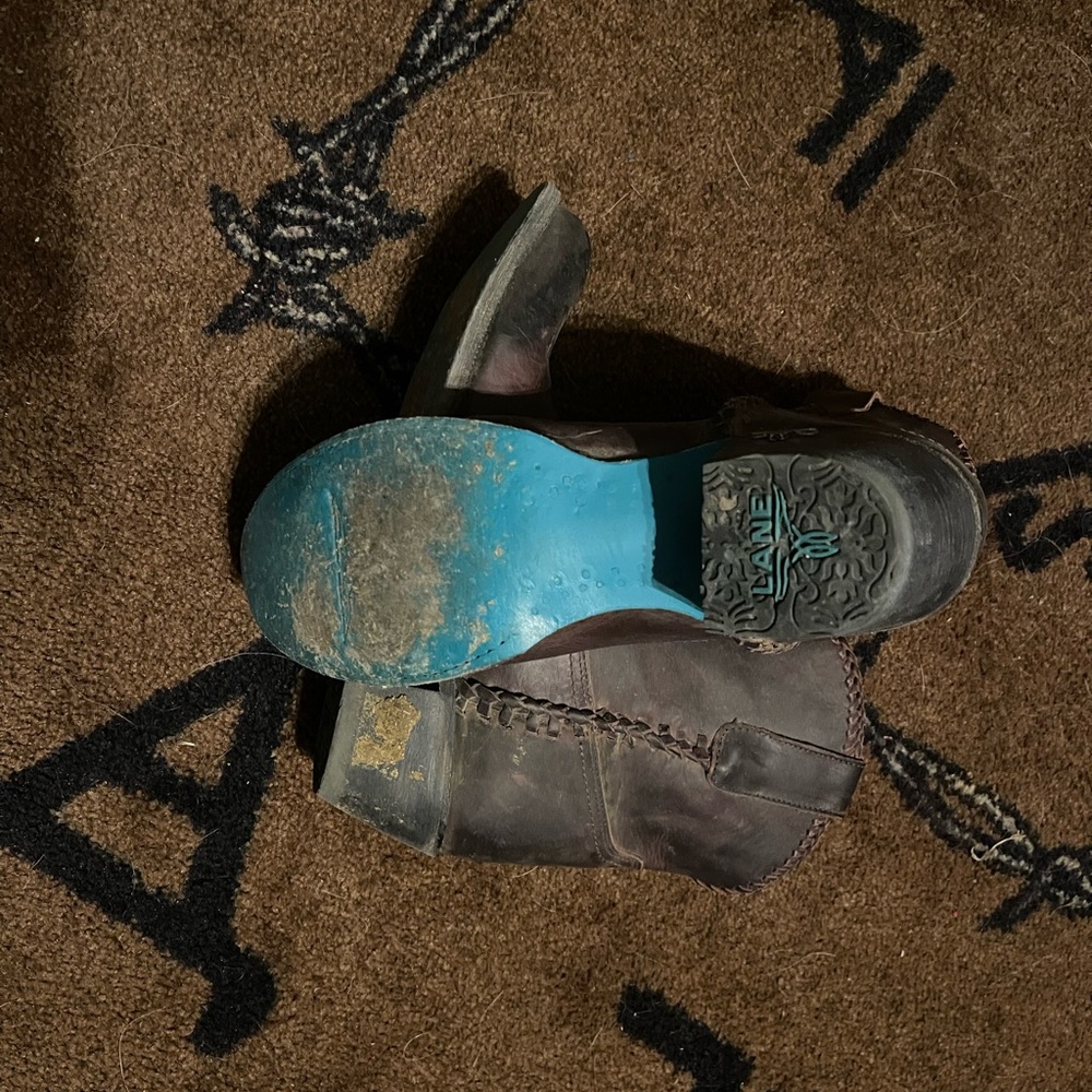 Lane Booties - Picture 4 of 5